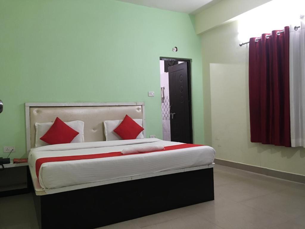 Hotel Yug Residency Varanasi Exterior photo